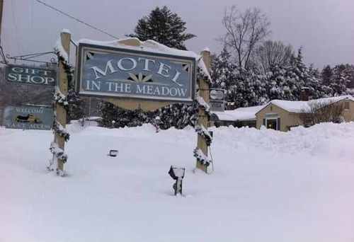 Motel In The Meadow Chester Exterior photo